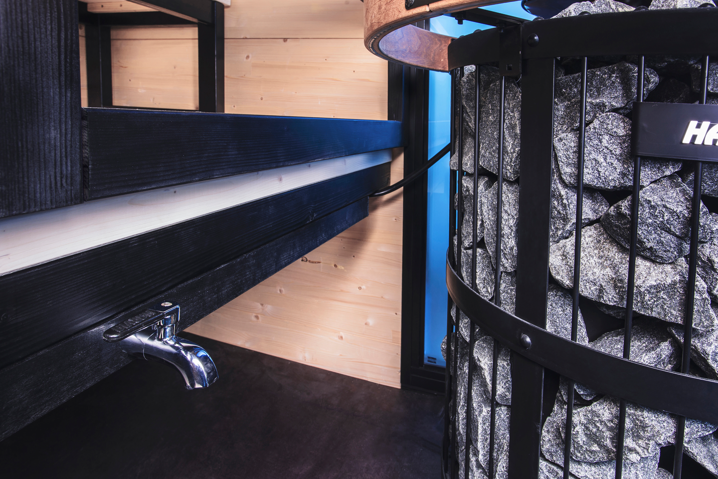 Vedenlämmitin Harvia Legend 25 litraa