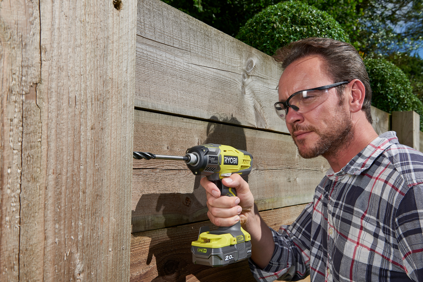 Iskevä ruuvinväännin Ryobi R18QS-0 18V ONE+