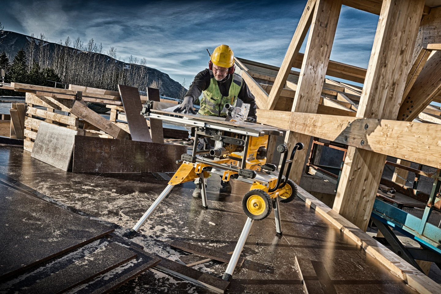 Akkupöytäsaha DeWalt DCS7485N 54V runko XR Flexvolt