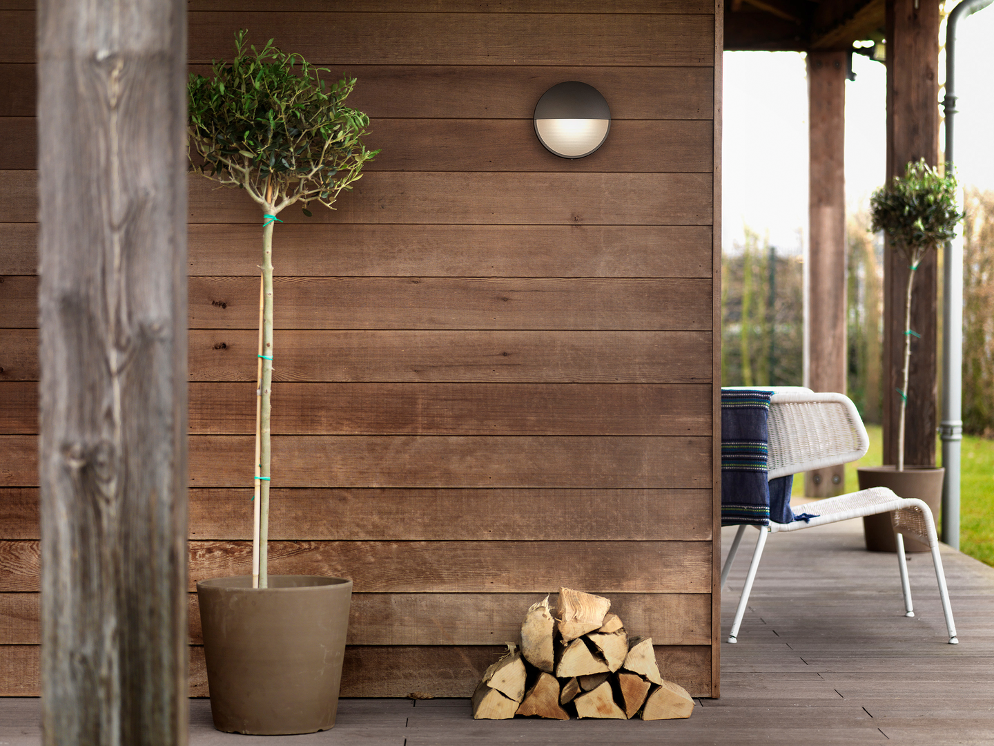 Seinävalaisin Capricorn Philips 1x6W antrasiitti