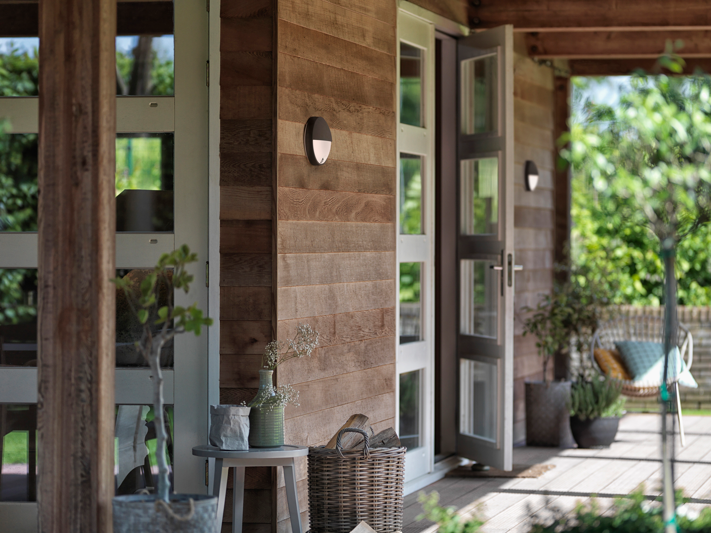 Seinävalaisin Capricorn Philips 1x6W antrasiitti