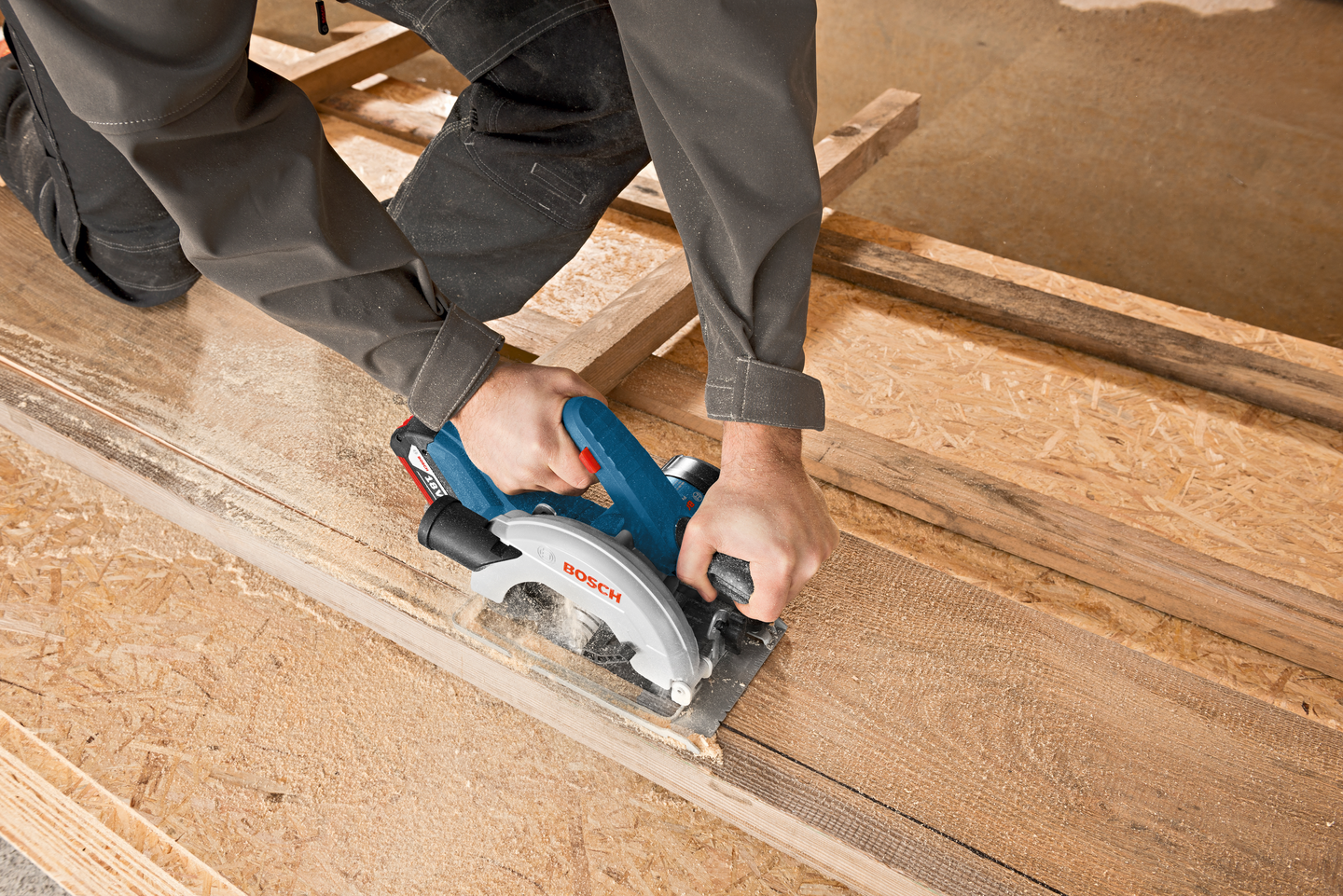 CIRKELSÅG BOSCH GKS 18V-57 SOLO