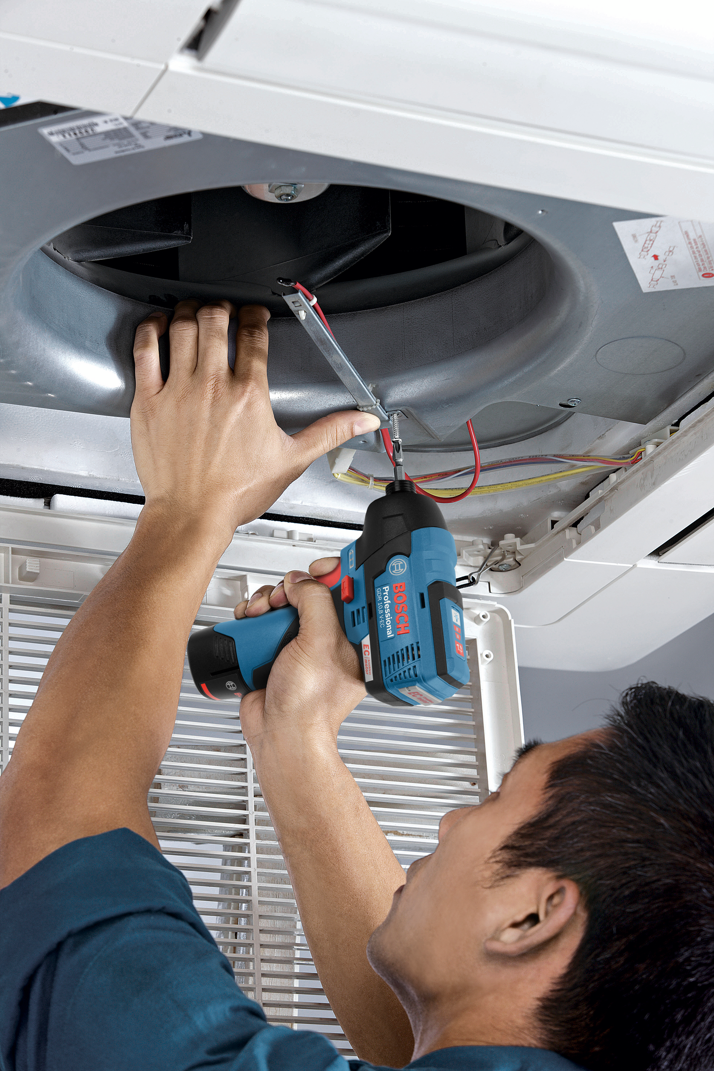 Akkuiskuruuvinväännin Bosch GDR 12V-110 Solo L-Boxx