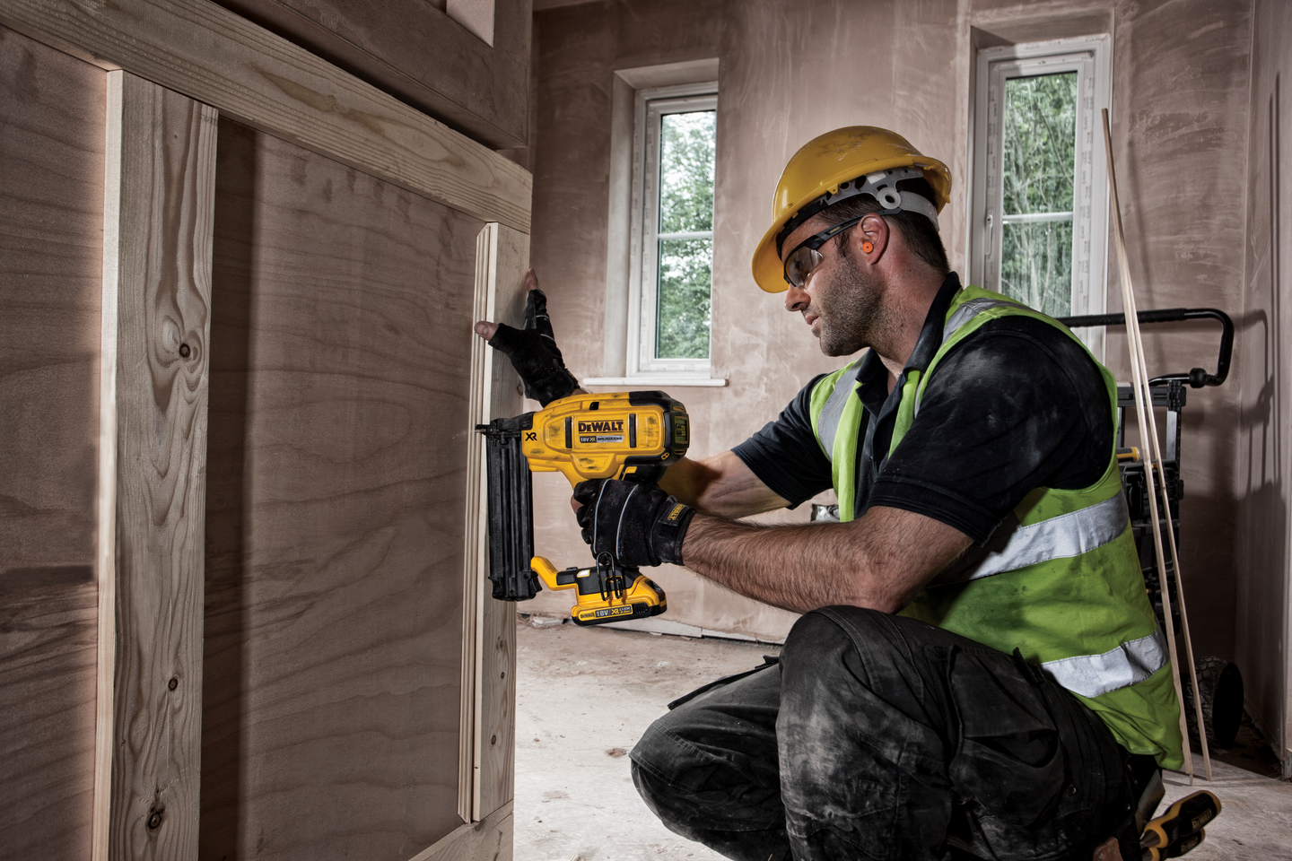 Akkuviimeistelynaulain Dewalt DCN680NT 1,25mm runko TSTAK