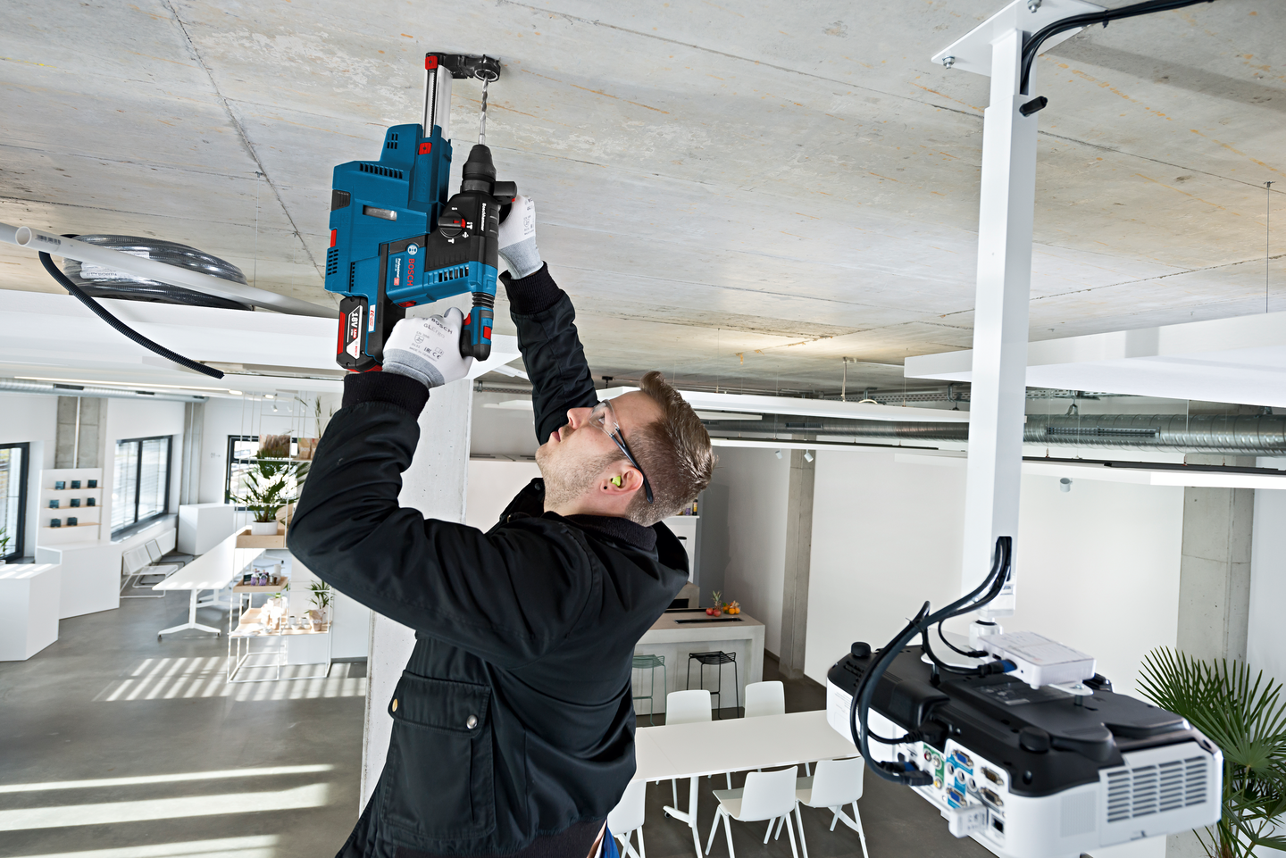 Poravasara Bosch GBH 18V-26 + GDE 18V-26 2x6,0Ah Case