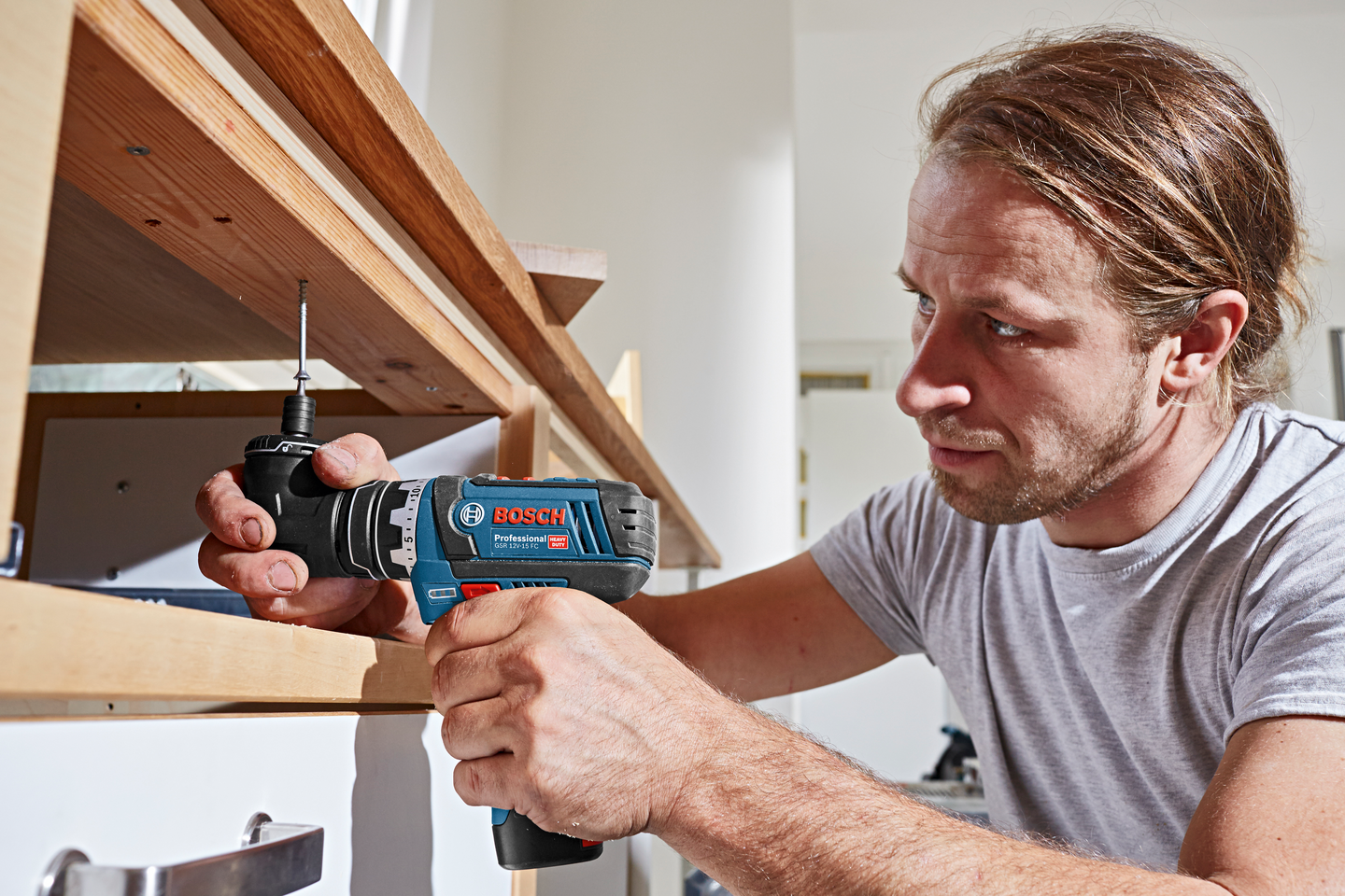 Akkuporakone Bosch GSR 12V-15 FC 2x2,0Ah 4 x ACC