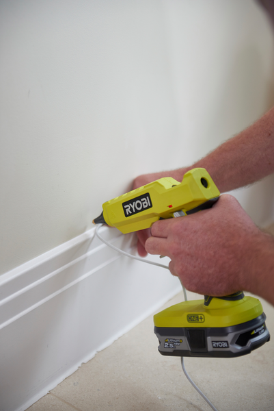 Liimapistooli Ryobi R18GLU-0 18V ONE+ ei akkua 11mm puikot