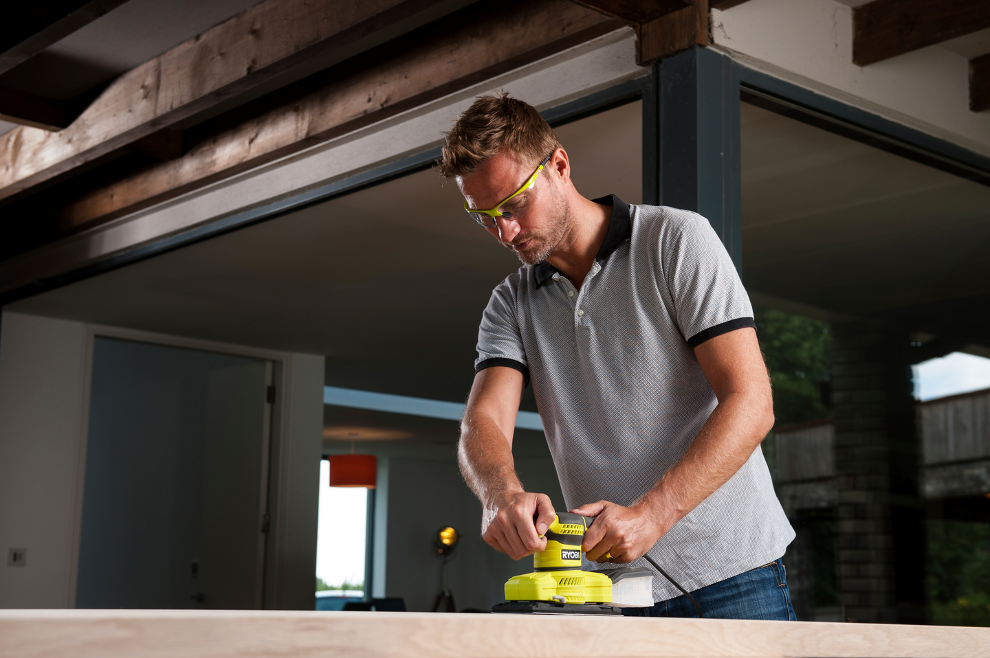 Tasohiomakone Ryobi RSS200-G 200W 1/3 arkki