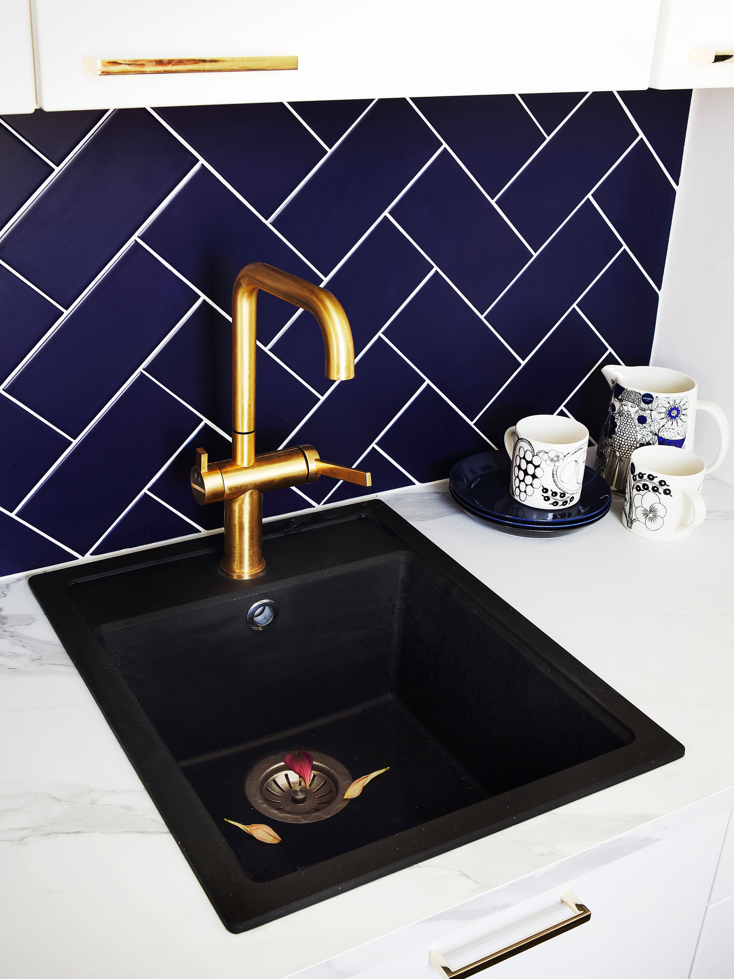 Keittiöallas Cello CF-430 musta komposiitti