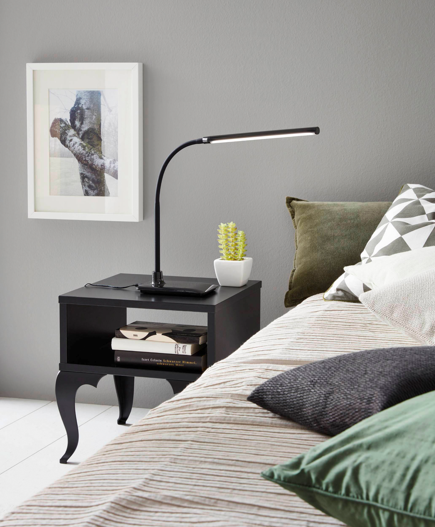 Pöytävalaisin EGLO Laroa led 4,5W 550lm musta himmennettävä musta