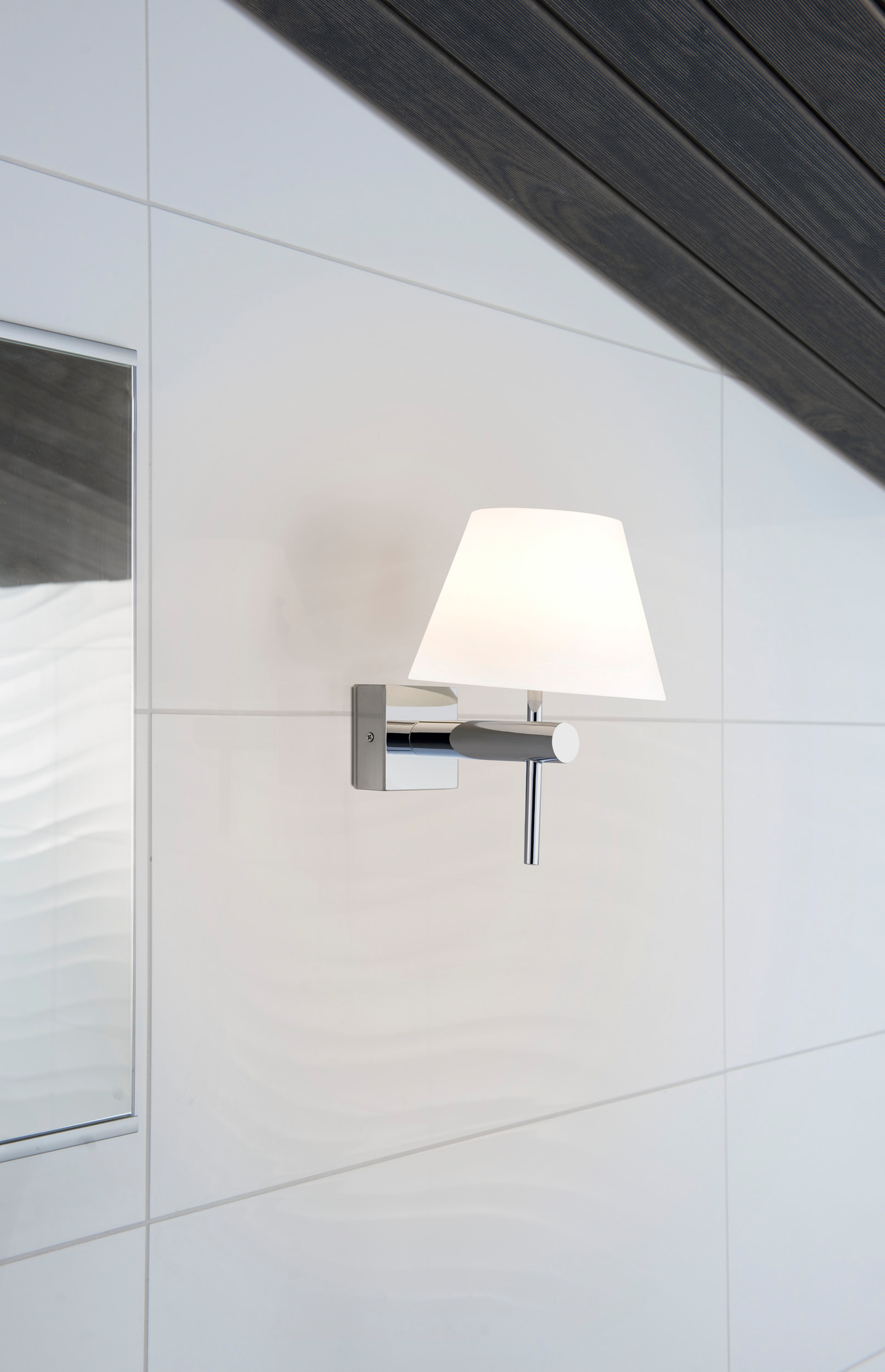 Kosteantilanvalaisin Airam Spa Amalfi 4,5W/830 240lm