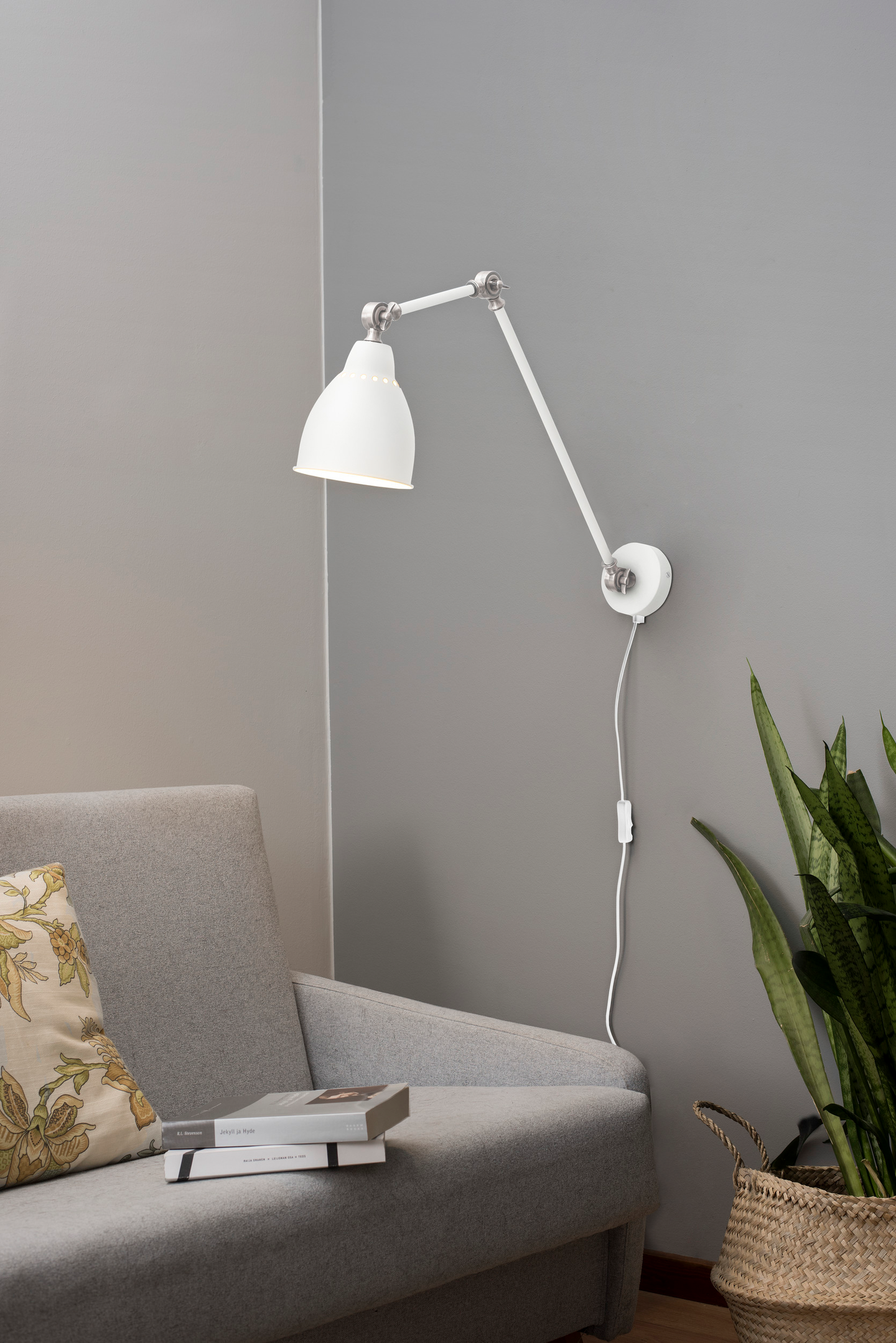 Seinävalaisin Airam Sansa E27 valkoinen