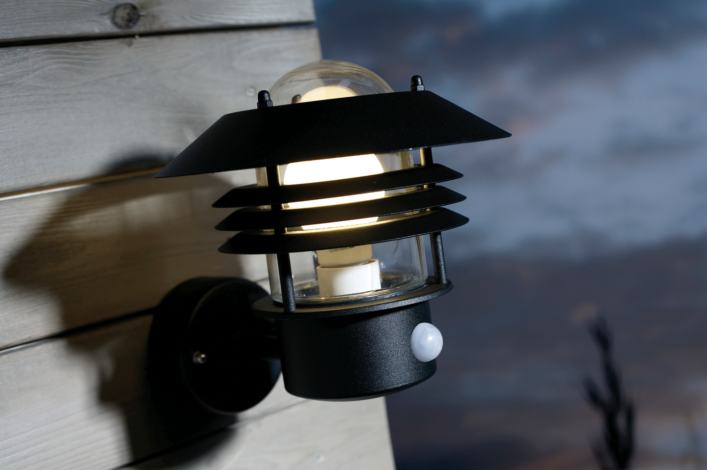 Ulkoseinävalaisin Nordlux Vejers E27 220mm musta