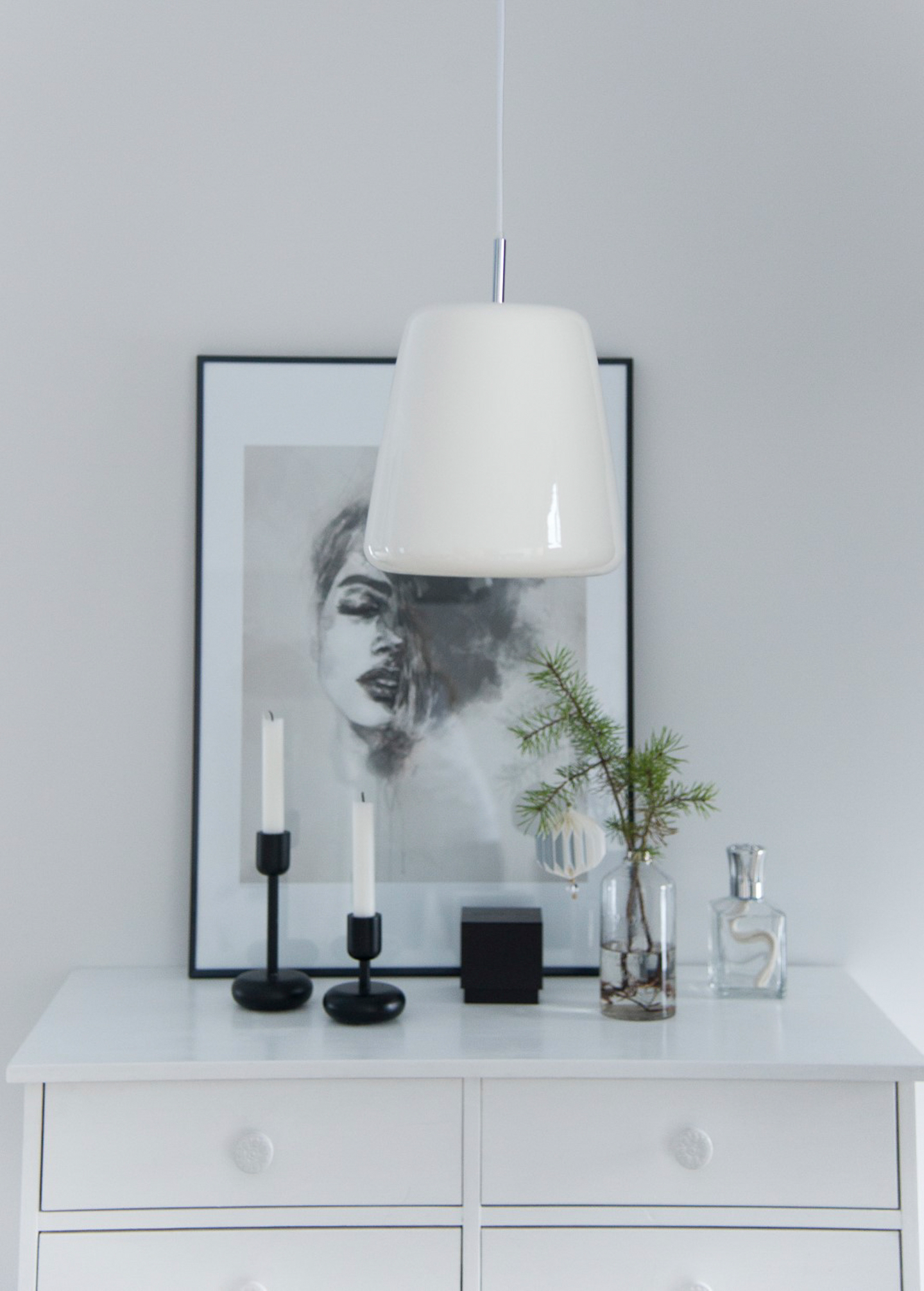 Kattovalaisin Sessak Selma valkoinen