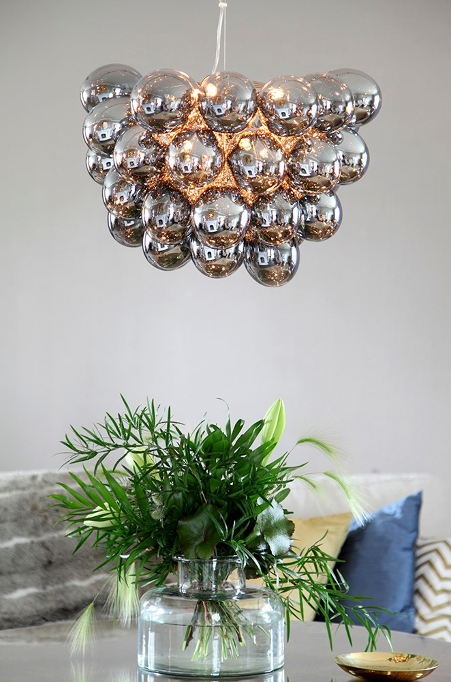 Riippuvalaisin By Rydéns Gross savunharmaa