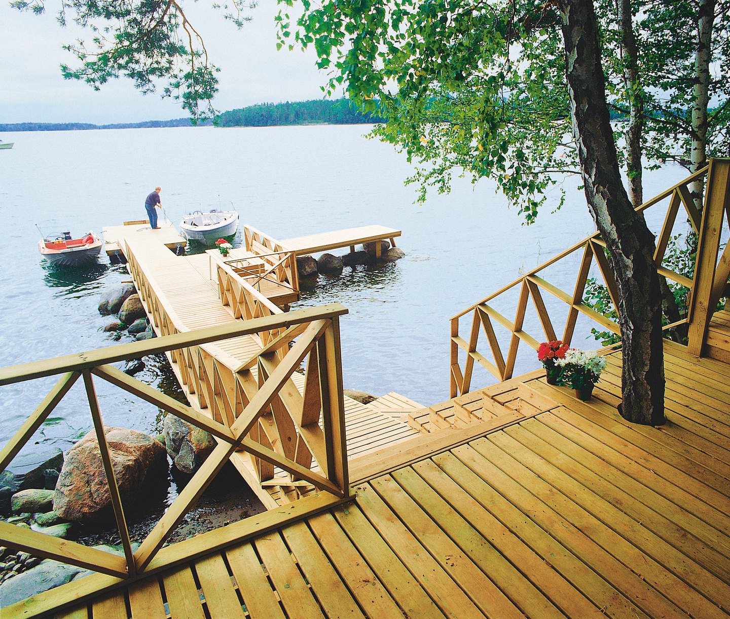 Terassilauta kestopuu sileä AB-luokka vihreä 28x95x6000mm