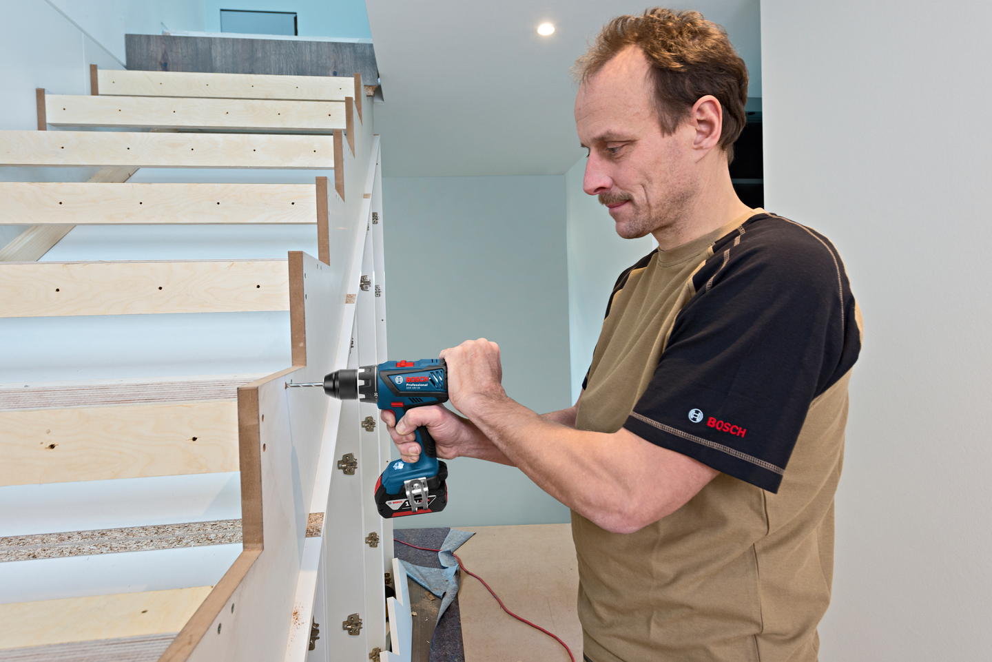 SKRUVDRAGARE BOSCH GSR 18V-28 2X4,0AH L-BOXX