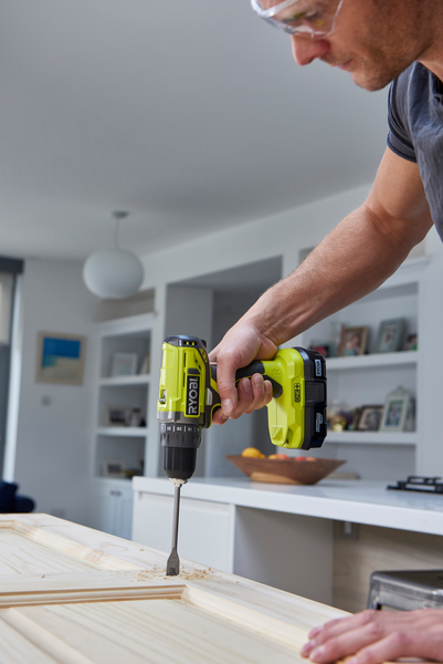 Akkuporakone Ryobi R18DD2-220S 18V ONE+ 2x2,0Ah akut