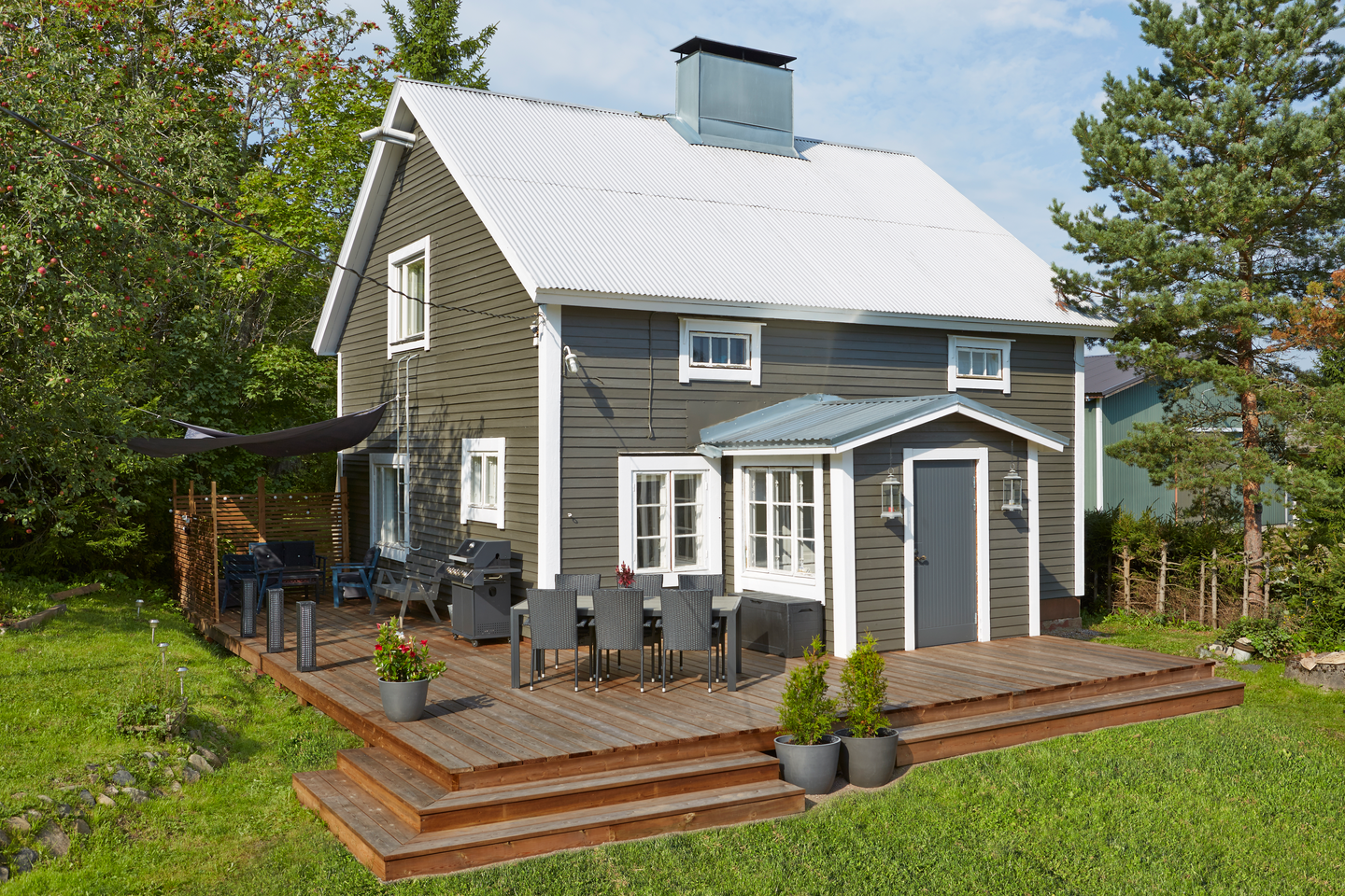 Terassilauta Cello kestopuu ruskea sileä 33x170x4500 NTR/AB