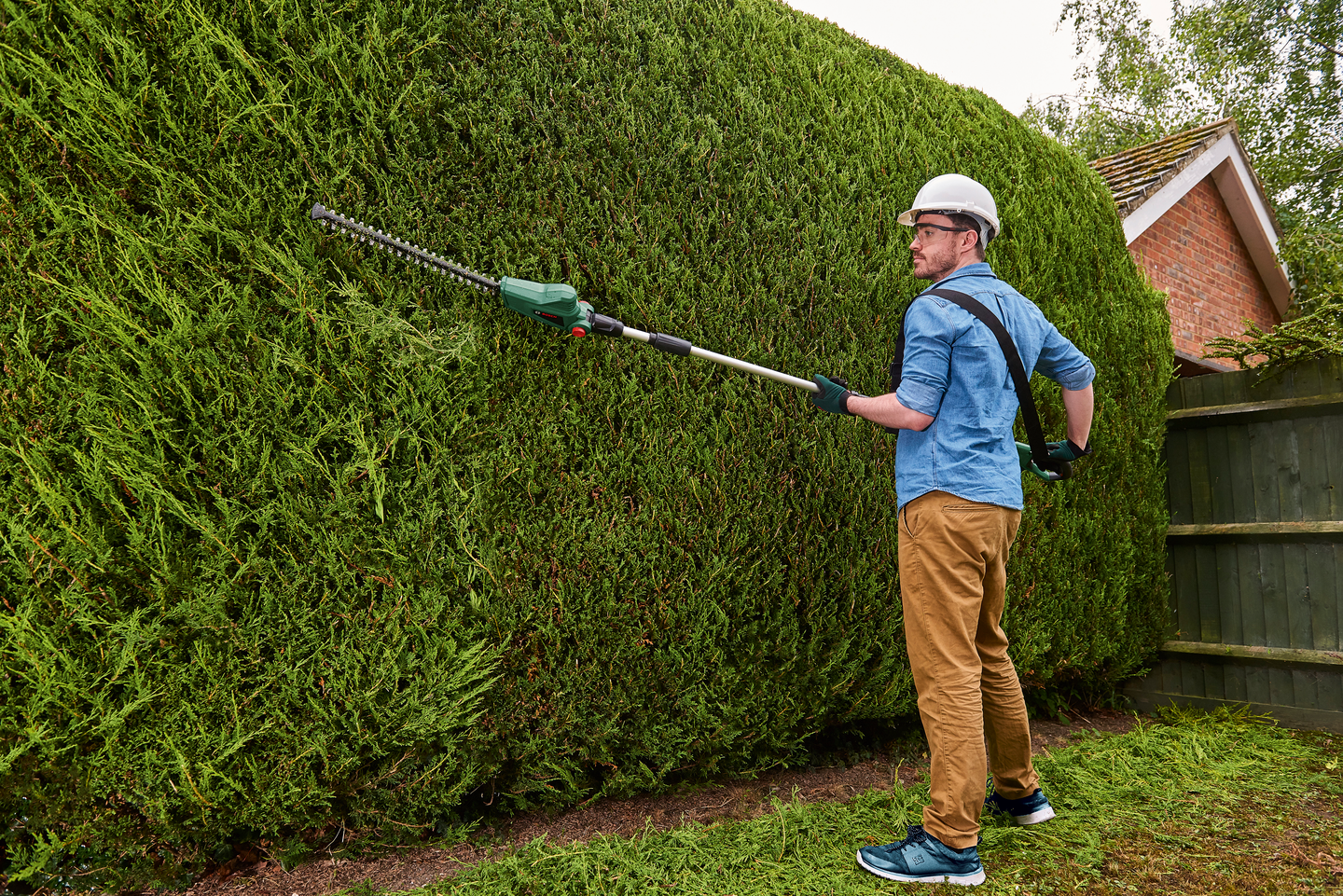 Pensasleikkuri Bosch Universal Hedge Pole 18