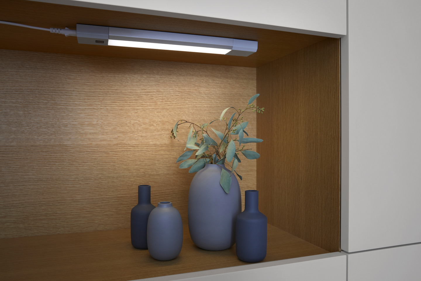 Työpistevalaisin LEDVANCE Linear Led Slim 30cm harmaa