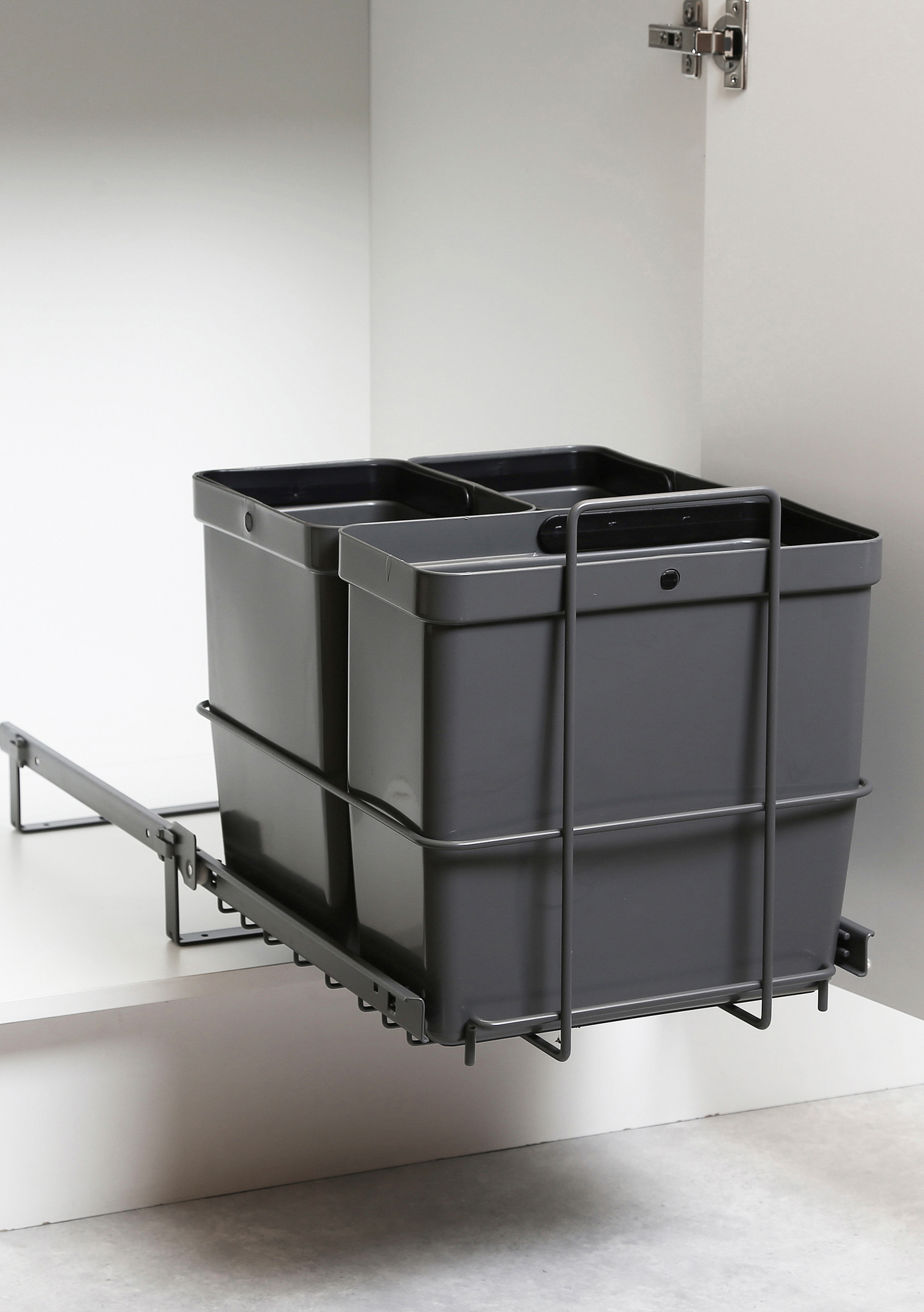 Jätevaunu 3 sankoa LM 64/3 antrasiitti