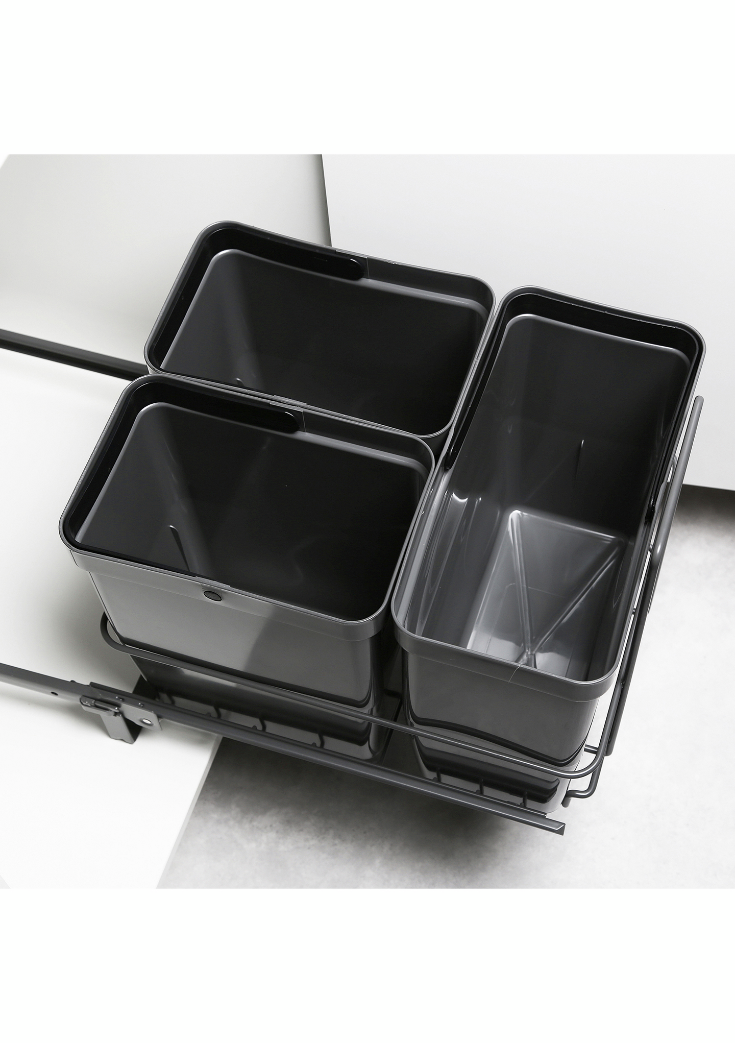 Jätevaunu 3 sankoa LM 64/3 antrasiitti