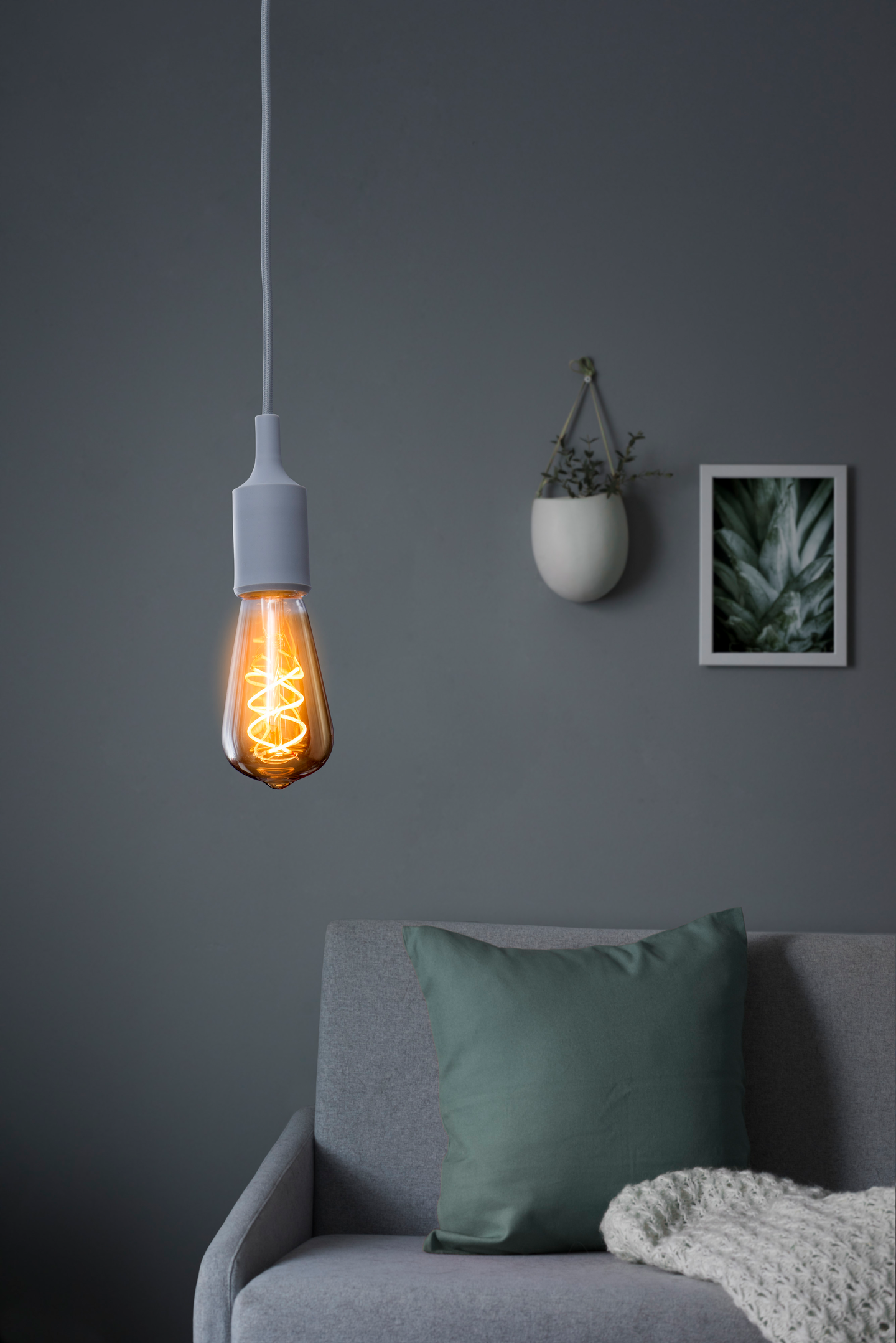 TekstiiLivalaisinjohto Airam 2m E27 harmaa