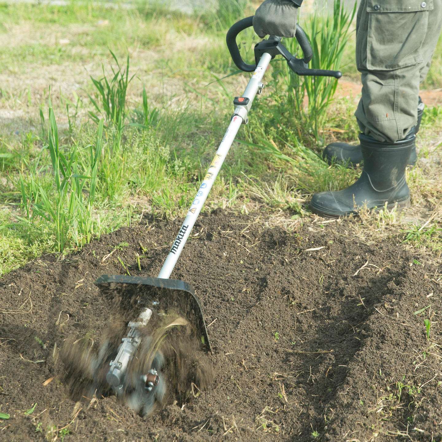 Kultivaattorilisälaite Makita KR401MP