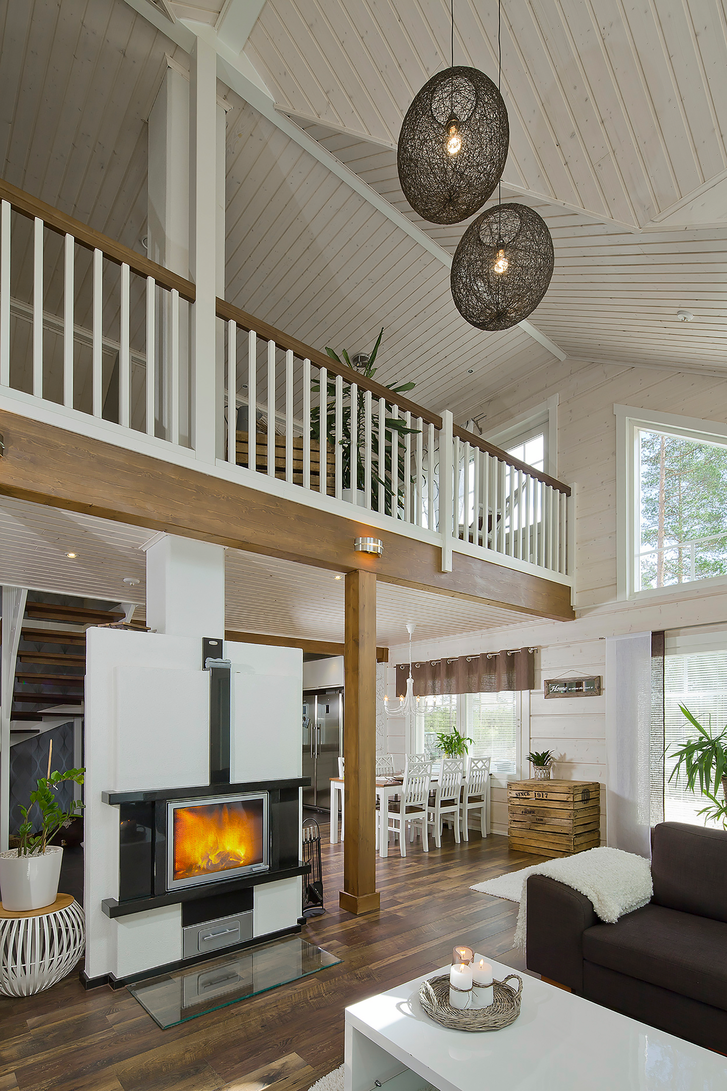 Sisustuspaneeli STP 14x120x2670 päätypontattu kuusi TK valkovahattu