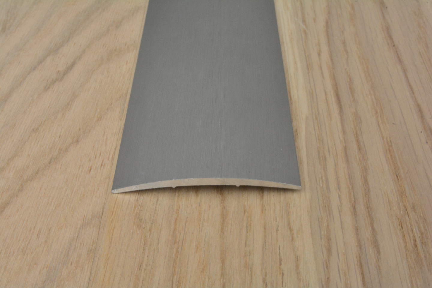 Sauma-/eritasolista 60mm/0-18mm 1m Nordic grafiitti liima