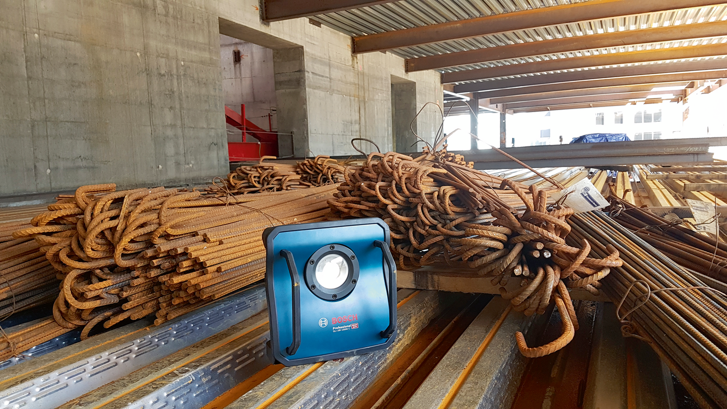 Akkuvalaisin Bosch GLI 18V 10000lm C Solo