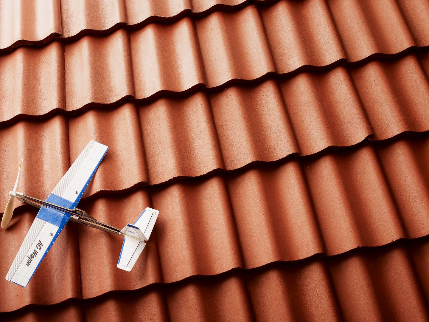 Kilpi Tiilikattomaali