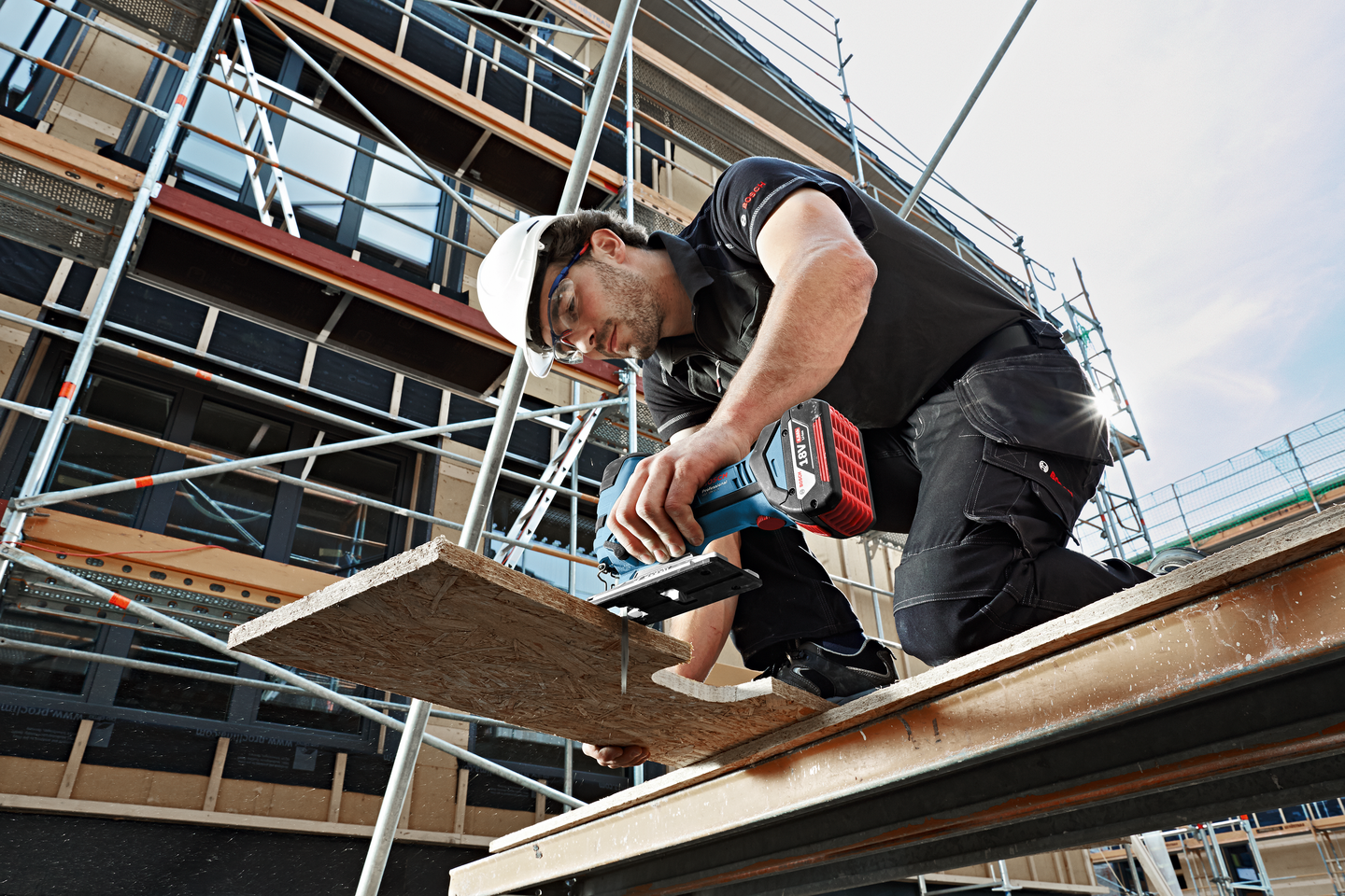 STICKSÅG BOSCH GST SOLO KARTONG 18V-LIS