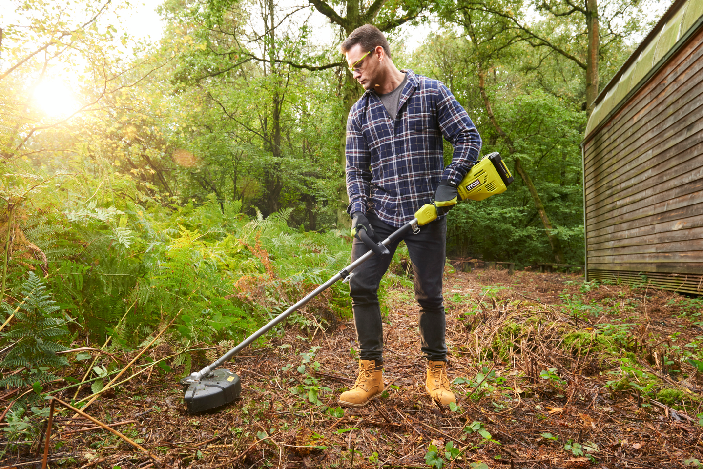 Akkutrimmeri Ryobi RY36ELTX33A-0 36V hiiliharjaton ei akkua