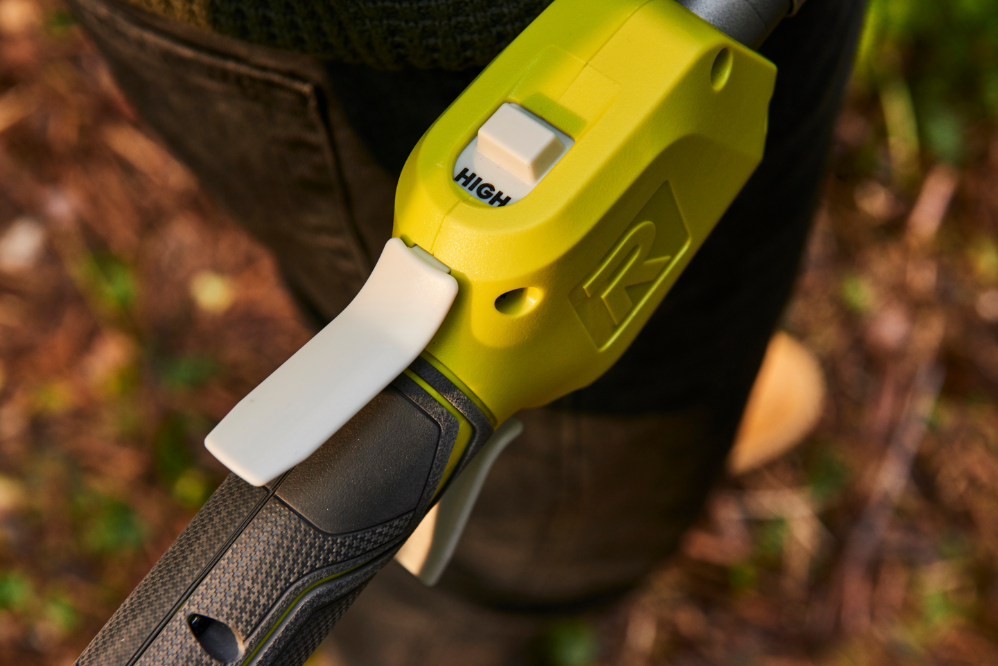 Akkutrimmeri Ryobi RY36ELTX33A-0 36V hiiliharjaton ei akkua