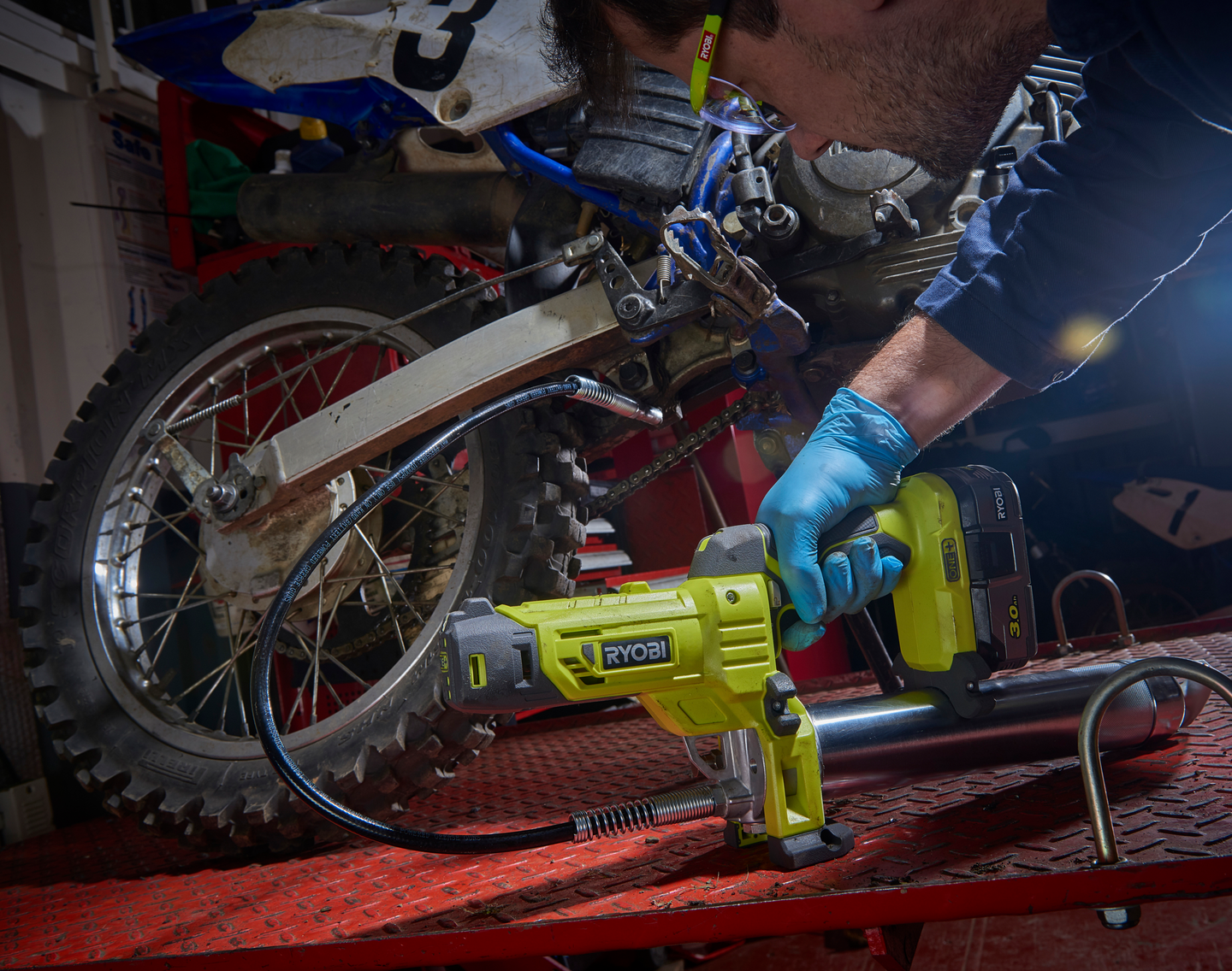 Akkurasvapuristin Ryobi R18GG-0 18V ONE+ ei akkua