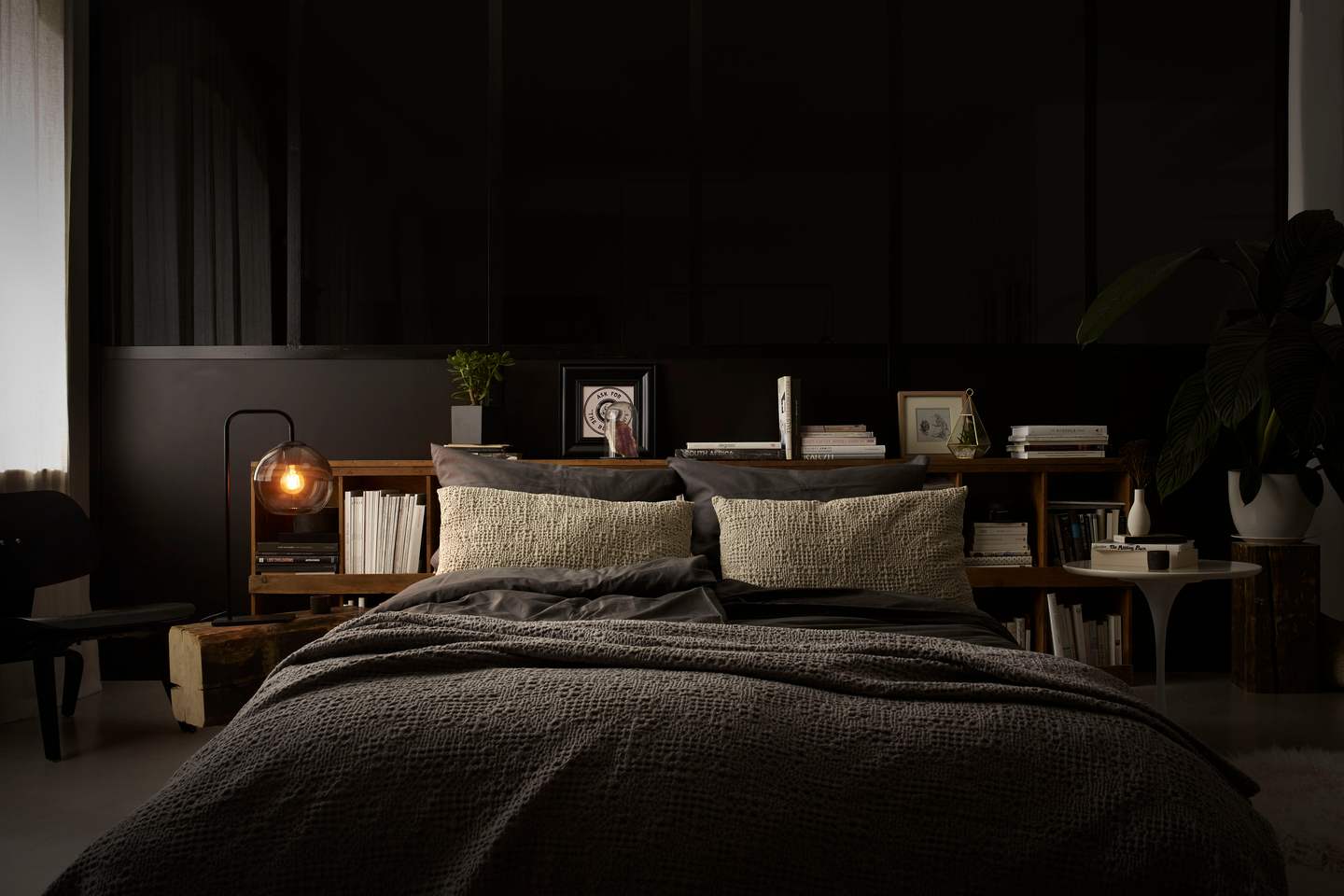 Pöytävalaisin LEDVANCE Vintage Edition 1906 Globe Table 320x200x560 savu