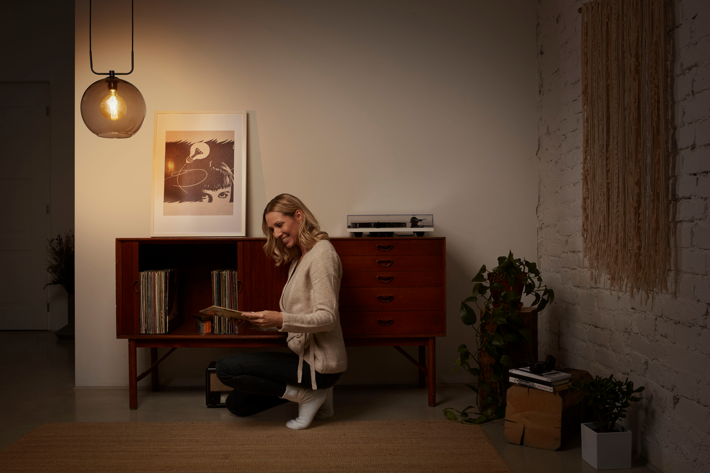 Riippuvalaisin LEDVANCE 1906 Globe Pendant 300x1280 savu