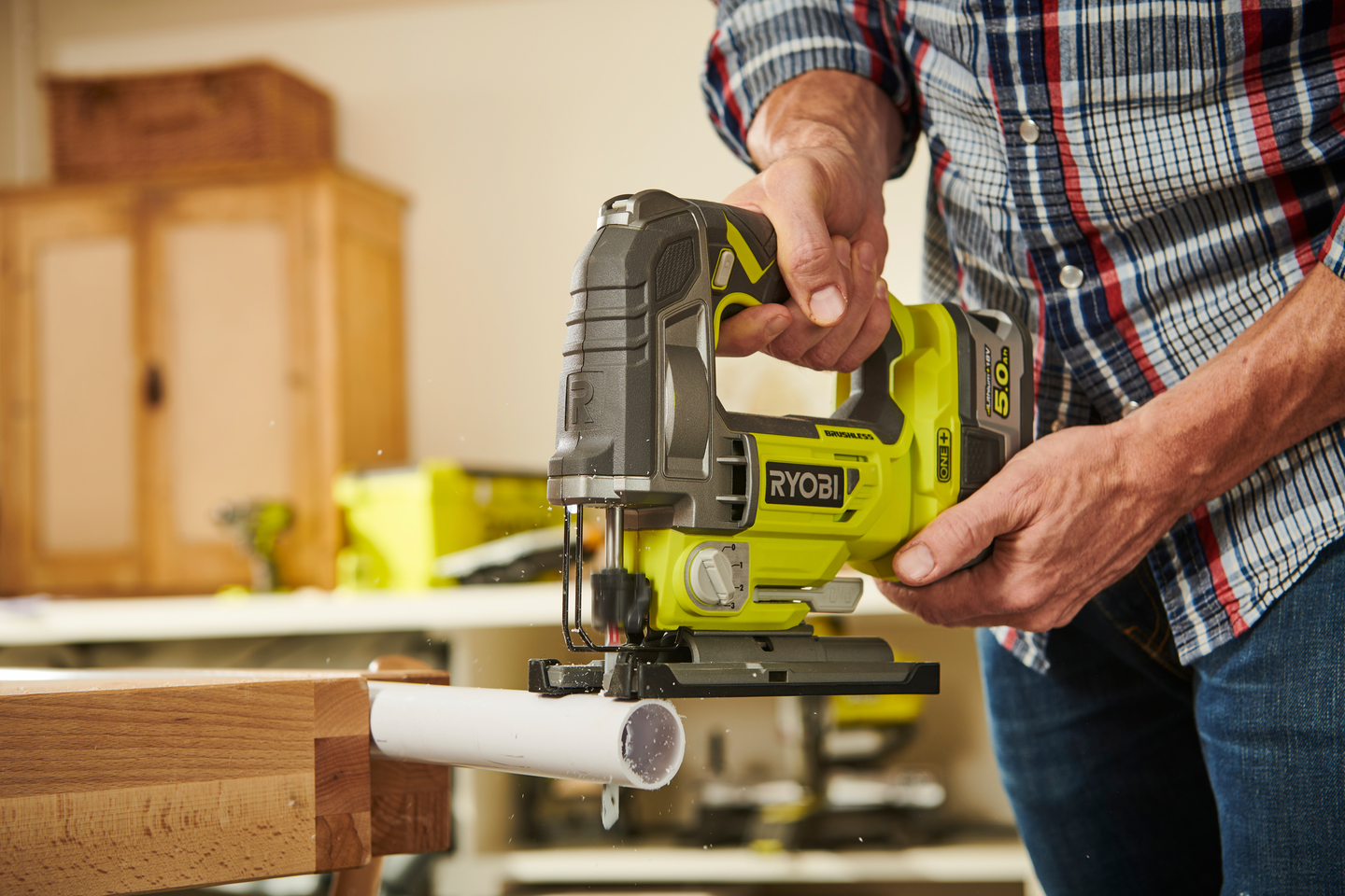 Pistosaha Ryobi R18JS7-0 18V ONE+ hiiliharjaton