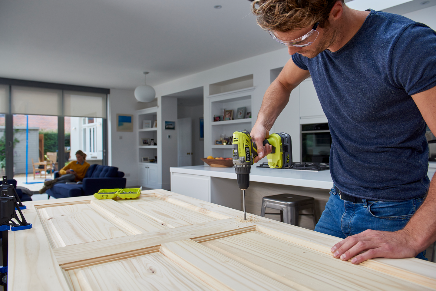 Akkuporakone Ryobi R18DD3-242S 18V ONE+ 1x4,0Ah 1x2,0Ah