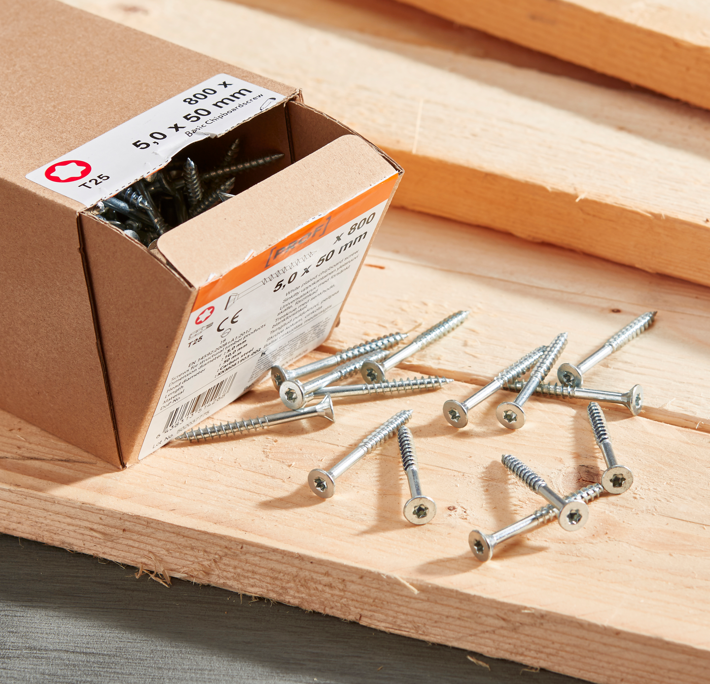 Yleisruuvi PROF Basic T25 Zn uppokanta 5x50 800kpl