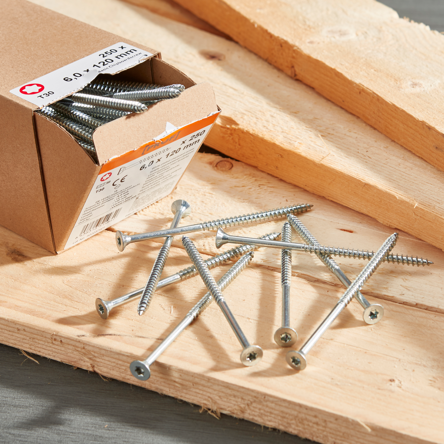 Yleisruuvi PROF Basic T30 Zn uppokanta 6x120 250kpl