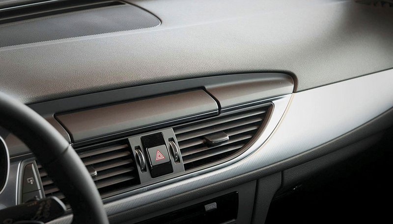 Muovinhoitoaine CRC cockpit matt 250ml