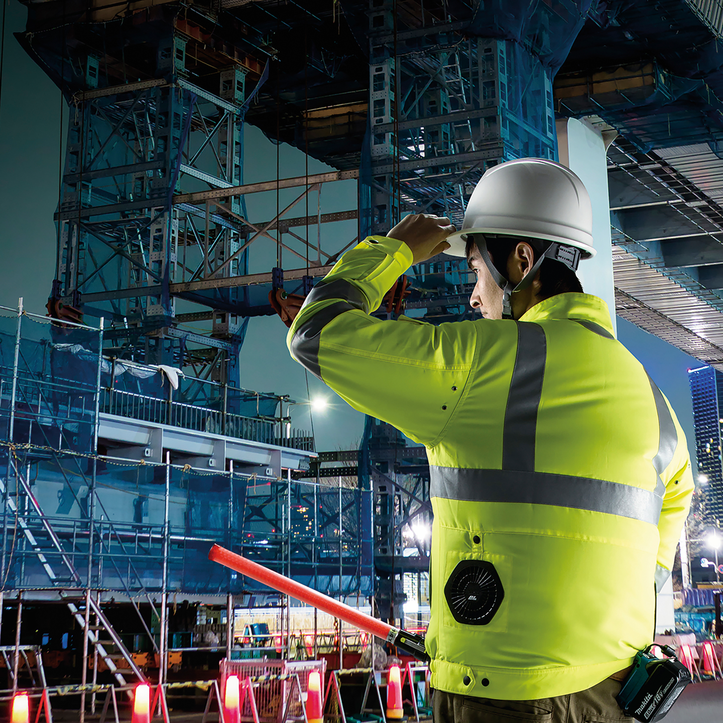 Tuulettava takki Makita DFJ214Z 18V