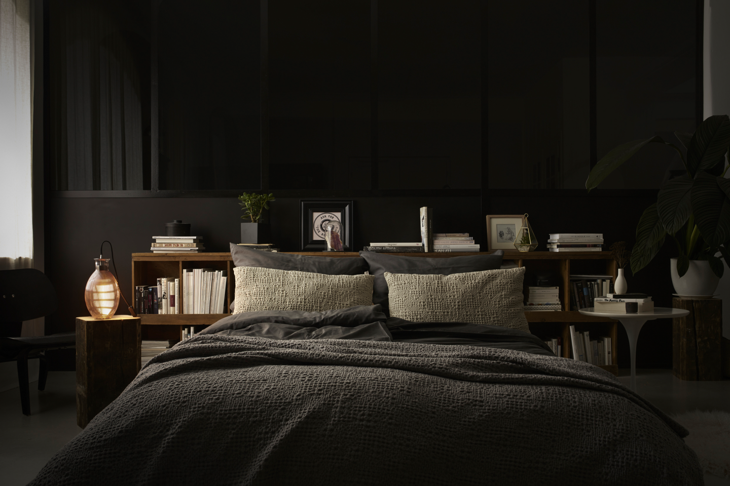 Pöytävalaisin LEDVANCE Vintage Edition 1906 Carved Table Grape Glass Smoke