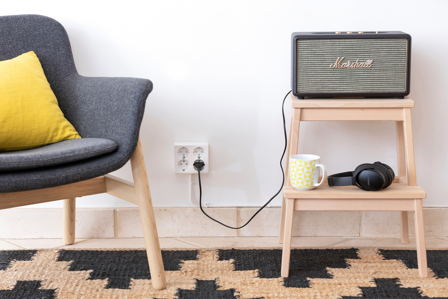 Pintapistorasia Schneider Electric Exxact IP21 4-os valkoinen