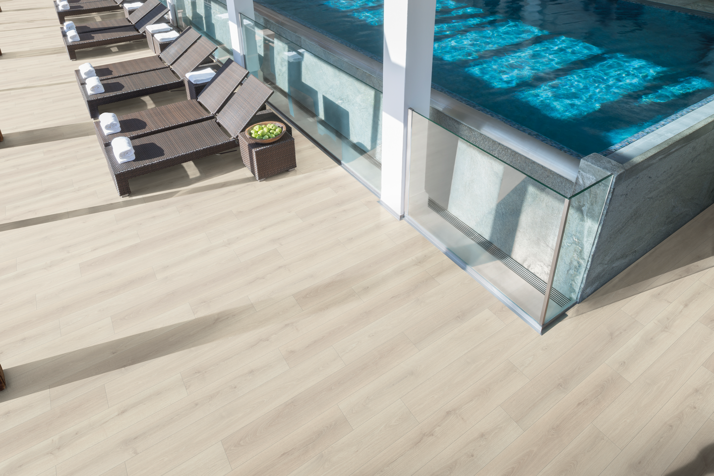 Laminaatti Egger Pro Aqua+ 32 8mm tammi Elton EPL137 1,99m²