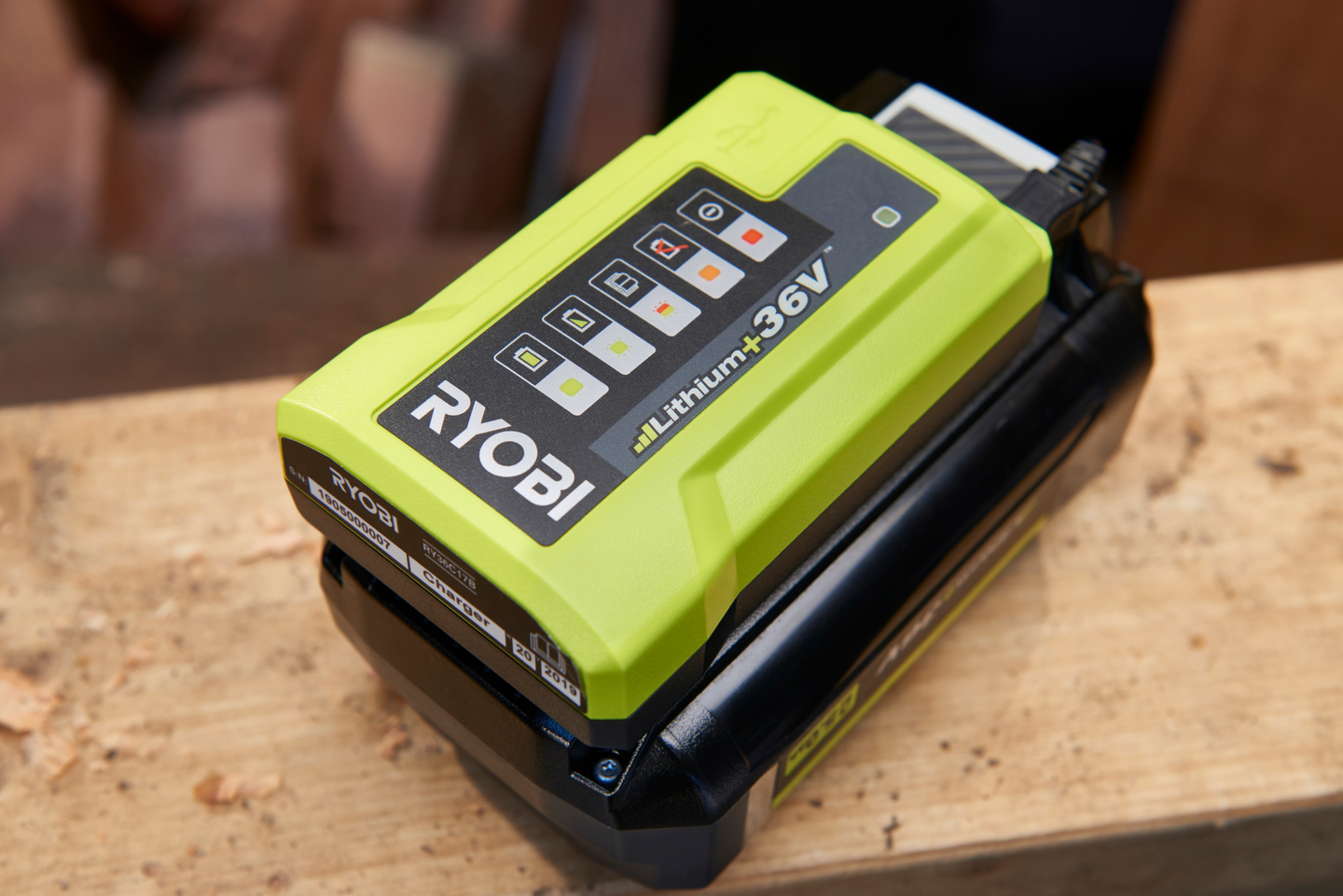 Laturi Ryobi RY36C17A kaikille 36V Ryobi-akuille