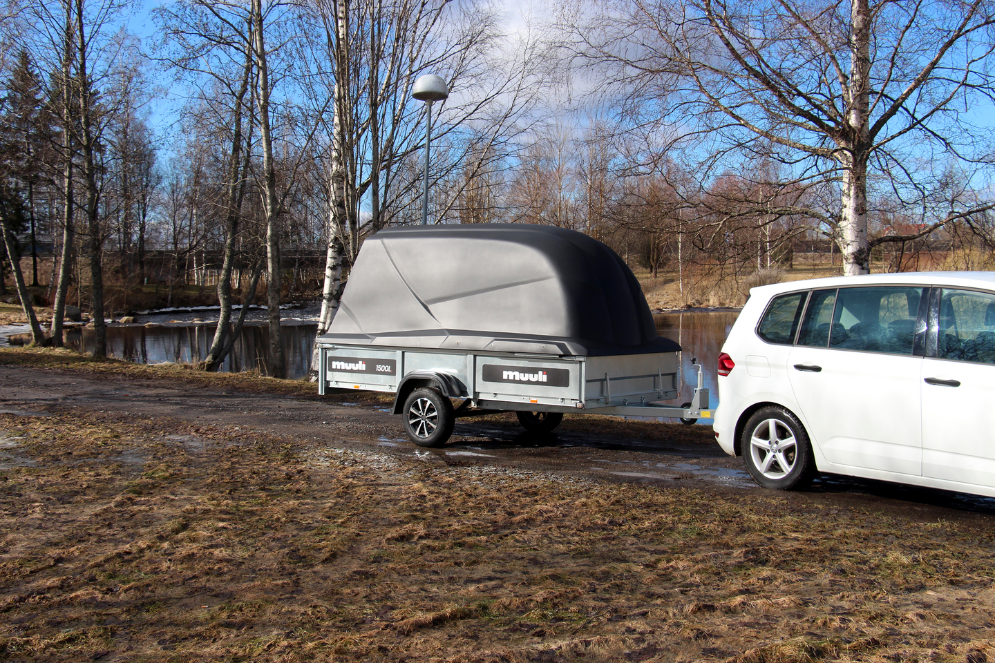 Peräkärry Muuli 1500L + musta Juncar-kuomu 120cm (ei sis. kuomun asennusta)